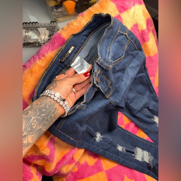 Fashion Nova Blue Distressed Skinny Jeans - Picture 3 of 7